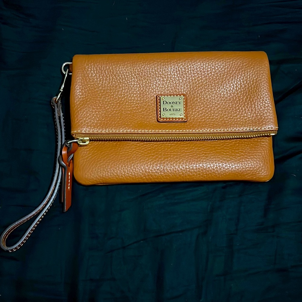 Dooney & Bourke wristlet